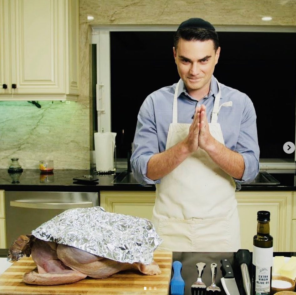 theredmond's tweet image. Jesus, you can literally hear his wife’s vagina getting drier in the background.