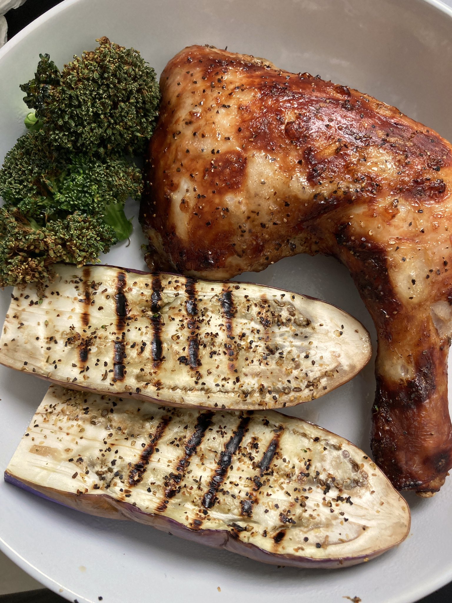 ØªÙˆÙŠØªØ± Khairulaming Ø¹Ù„Ù‰ ØªÙˆÙŠØªØ± Roasted Chicken For Lunch Masak Dalam Air Fryer Seriously Senang Perap Dengan Sos Blackpepper Sos Tiram Bakar 180c Selama 25 Minit Broccoli Tu Masuk Last2 Skit