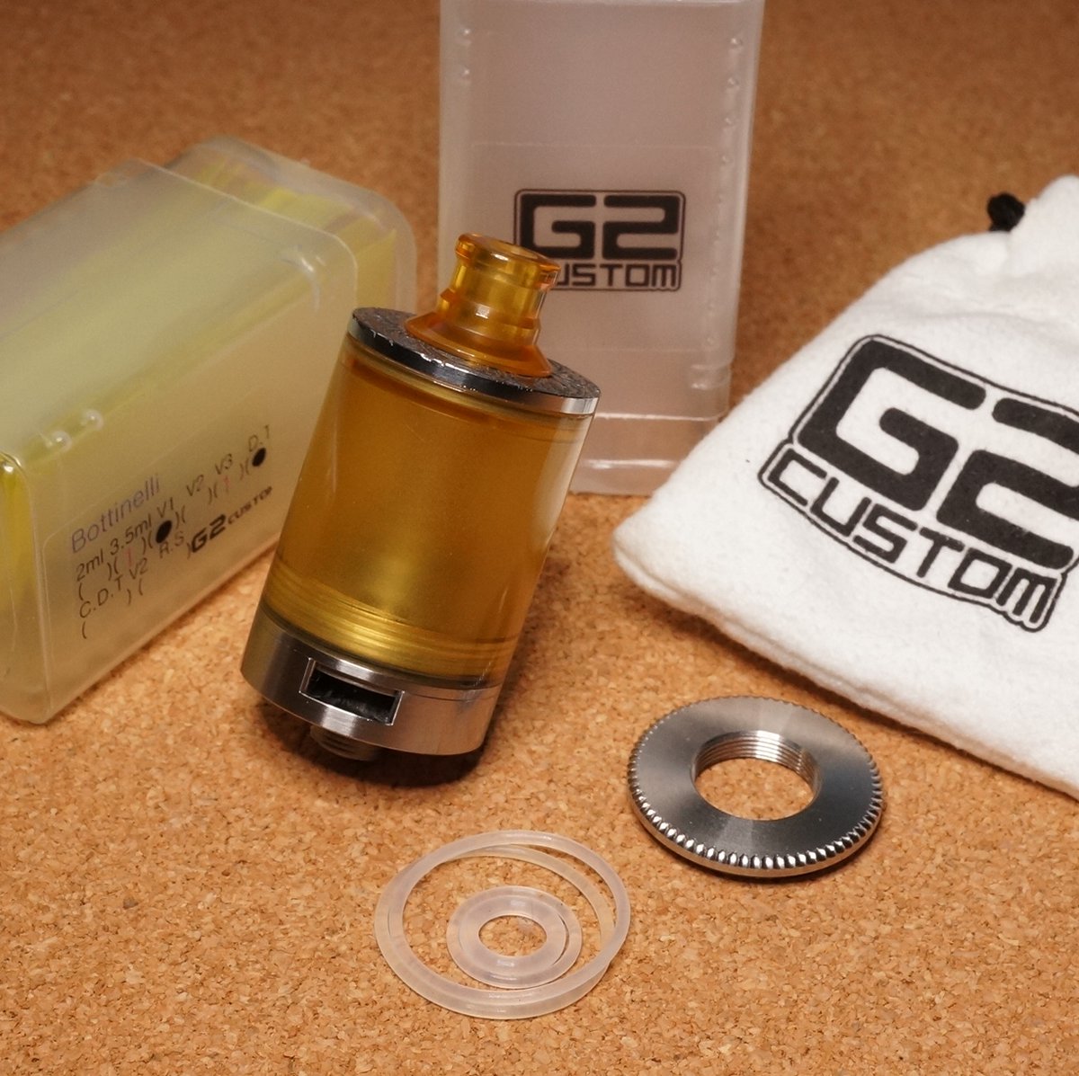VAlphaline's tweet photo. KHW mods|Dvarw MTL RTA + G2 & Steam Tuners Option set 入荷!国内外で入手困難のお宝アイテム、更に G2 Custom 含めた超豪華オプション山盛りセットですので、是非お見逃し無く!😍😍😍 DM大歓迎 #KHWmods #Dvarw #MTL #RTA #SteamTuners #G2Custom #Vape #vape好きな人と繋がりたい #vape放出 https://t.co/4WgDQmLjD8