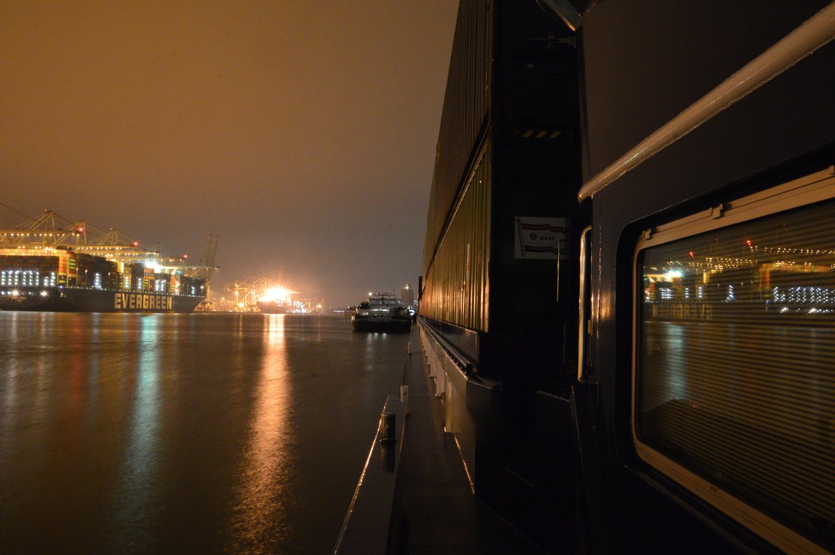 Johan Klos tweet media