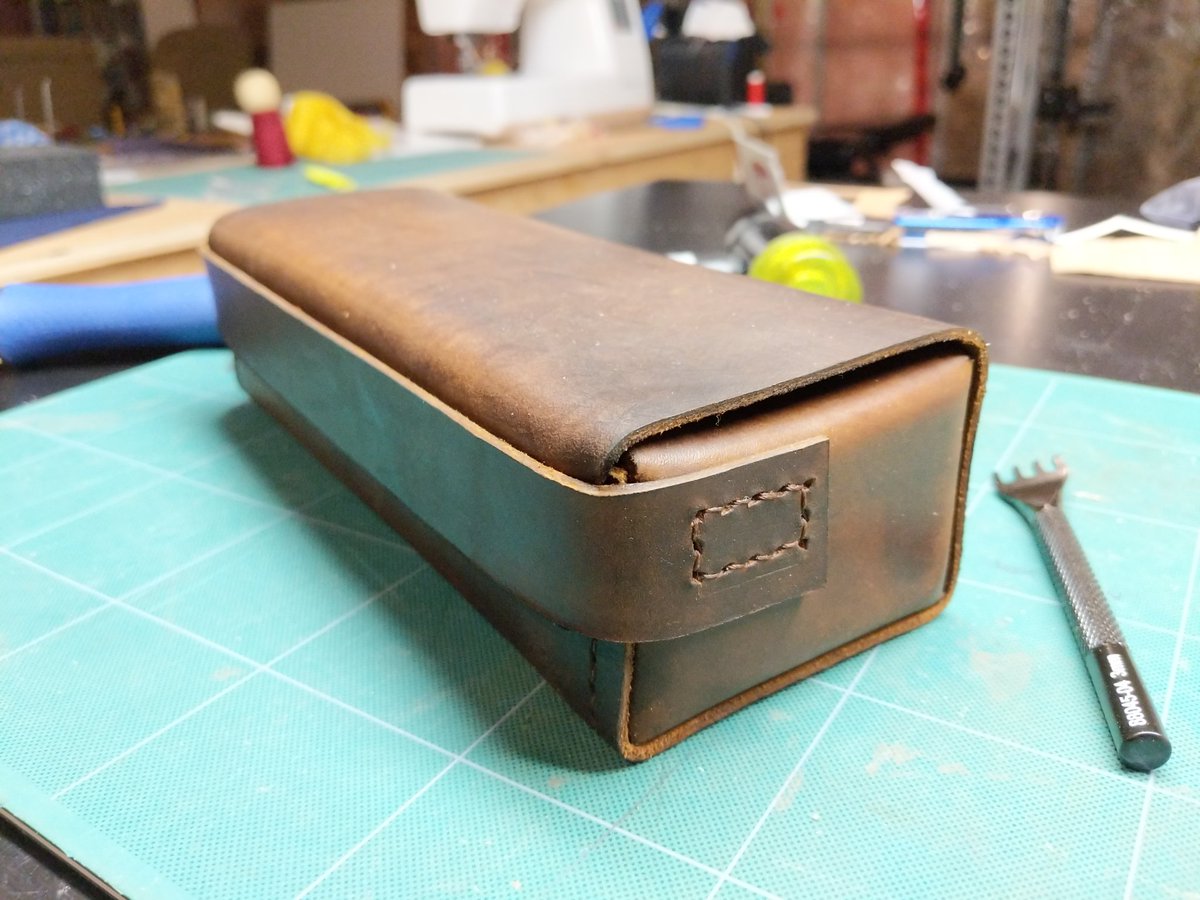 Picked up a new hobby in the last few weeks. Anyone that knows me, knows I like to create and build things. With winter upon us and my garage being too cold to use, I needed something to do indoors. Enter leather crafting... Here is a shave kit I created from scratch.