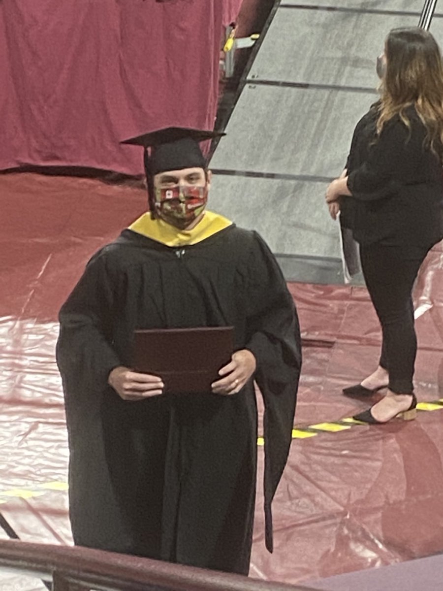 marylovetagert's tweet photo. It’s always a special day when 1 of your students graduates. You really get to know your colleagues &amp; grad students when you work closely w/them for some time (think field work in MS summer) &amp; we have some of the best of both in ⁦@MSU_AG⁩ Congrats to ⁦@BladeHodges⁩👏 https://t.co/nzEhSdG5Rm