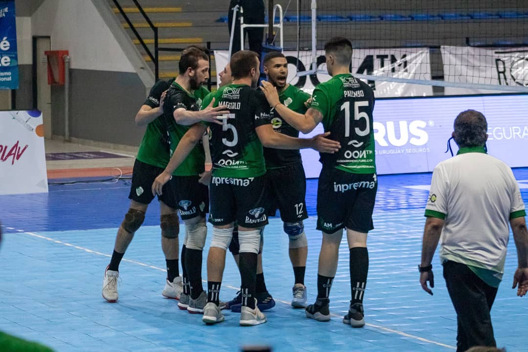 VOLEYDEFEBANF's tweet photo. Gracias a todos los que nos acompañaron en el partido presentación de la LVA 20/21 💚 #soydeldefe
#defealomasalto #elclubdebarriomasgrandedelmundo #LVA #ligaa1 #voley https://t.co/VTXhzVLqk6