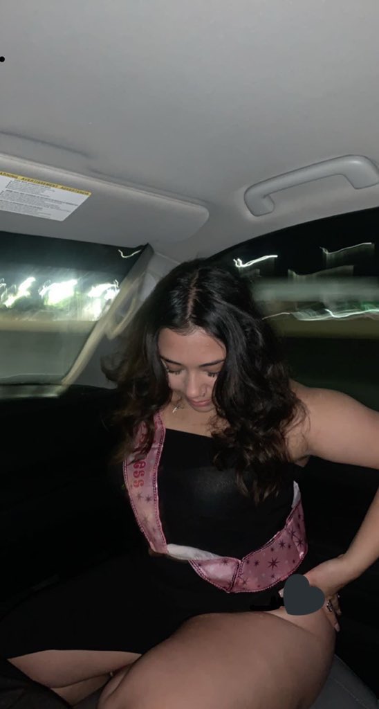 tontaeliana's tweet photo. 20 looks good on me 🧚🏽 https://t.co/oSgMkuTlWt