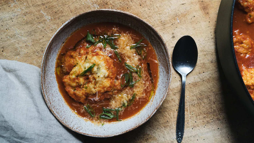abcmelbourne's tweet photo. When is a meal a meal, and when it is a snack?
That's the question #JudgeJess @jessmcguire and @Raf_Epstein want answered on #Drive today.
And for bonus points - is soup ever a meal, or is it always a snack? 🍴 https://t.co/YISt9Ze5p5