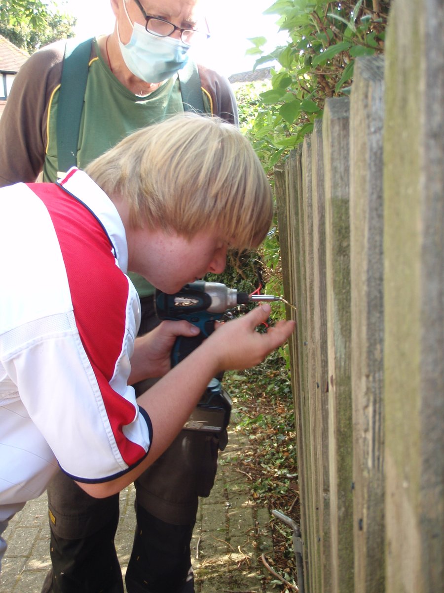MacIntyreSchool's tweet photo. Repairing the gate! #Helping #WorkExperience https://t.co/3Ep4hLFTXU