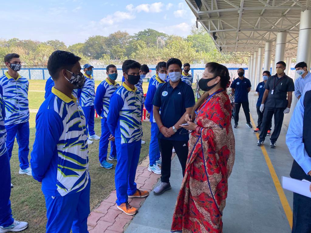 yashodhararaje's tweet photo. आज जबलपुर स्थित मध्य प्रदेश राज्य तीरंदाजी अकादमी का निरीक्षण किया और खिलाड़ियों से उनकी समस्याओं के संबंध में विस्तृत चर्चा की।
#MPStateAcad
#JamsamparkMP https://t.co/xbKkuRbHm1
