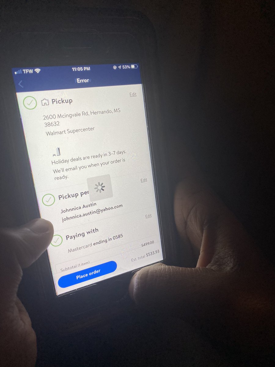 shameeka56's tweet photo. @PS5StockUpdates It went live for us at 11:05 but when we checked out it says out of stock🤦🏽‍♀️ https://t.co/9cBmR0XCcF