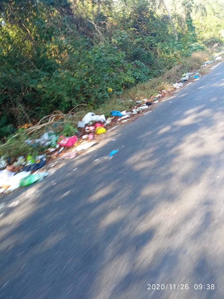 GPNewsMedia24's tweet image. #GarbageCampaign
📌 Near Aldona Health Centre
📸 Edmund Fernandes

If you Come Across any Such Garbage Zone, Click the Best Photo of Dirtiest Garbage &amp;amp; Whatsapp on 950-345-71-74 along with Your Name and Location...
We will Publish it on GP News &amp;amp; Give you Photo Credits