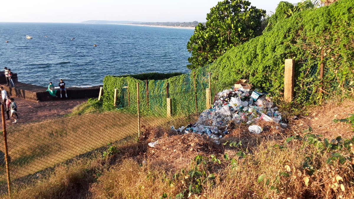 GPNewsMedia24's tweet image. #GarbageCampaign
📌  Near Taj Hotel, Sinquerim 

If you Come Across any Such Garbage Zone, Click the Best Photo of Dirtiest Garbage &amp;amp; Whatsapp on 950-345-71-74 along with Your Name and Location...
We will Publish it on GP News &amp;amp; Give you Photo Credits
Be a Citizen Journalist !