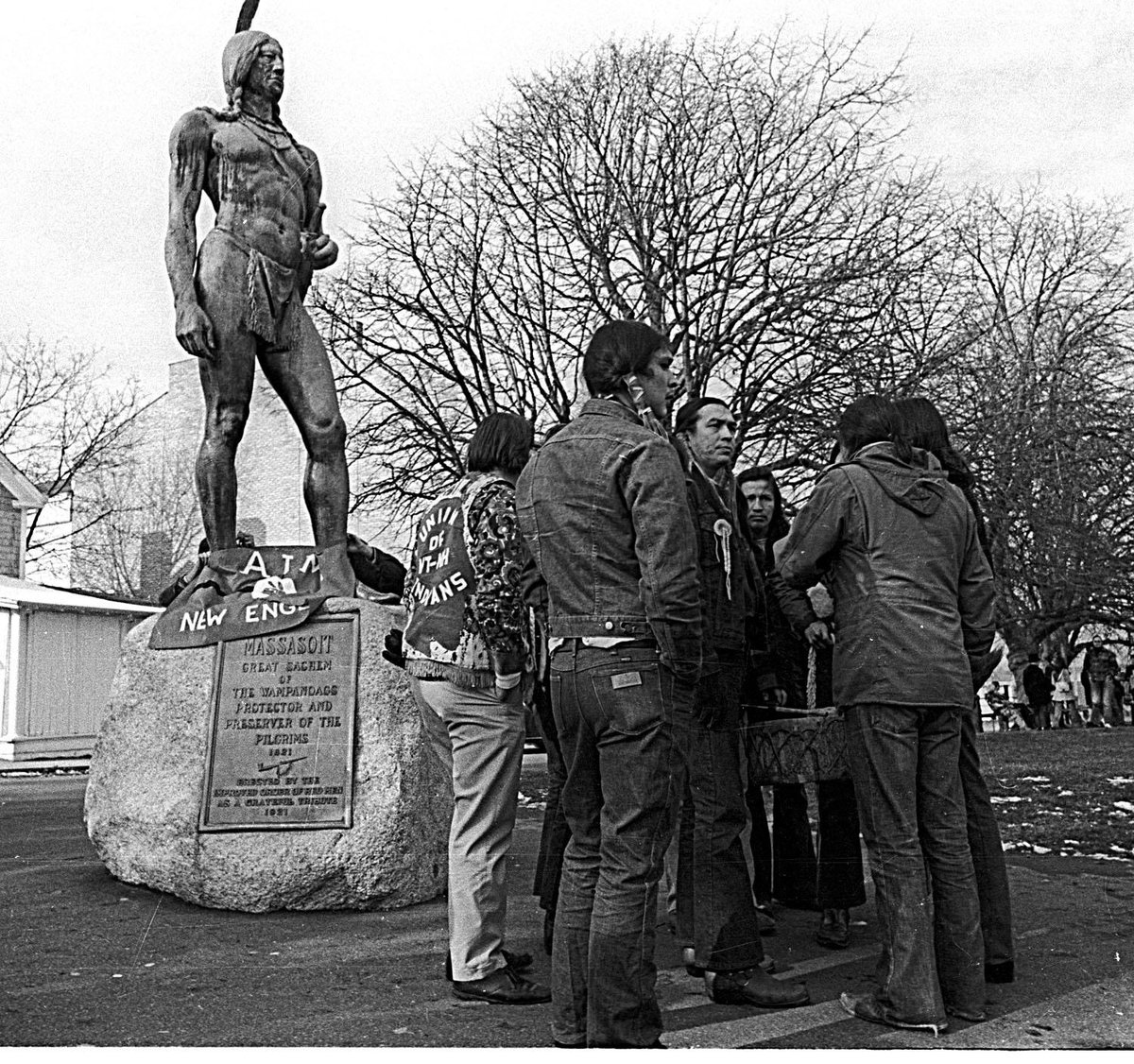 TheAffinityMag's tweet photo. Today is National Day of Mourning.

Every year, Native American people in New England gather to protest. They participate as a way to honor Native ancestors and remember their struggles.

The protests have been going on since 1970 in Plymouth, MA. https://t.co/6m62IPjoft