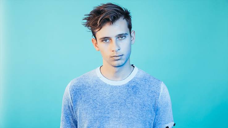Aún que son pocas las veces que <a href="/flumemusic/">Flume</a> prepara algún mix esta vez nos tiene algo preparado con mucha música nueva y será a través de la estación de radio australiana <a href="/triplej/">triple j</a> 
Recientemente se anuncio que #Flume está nominado a los #GRAMMYs