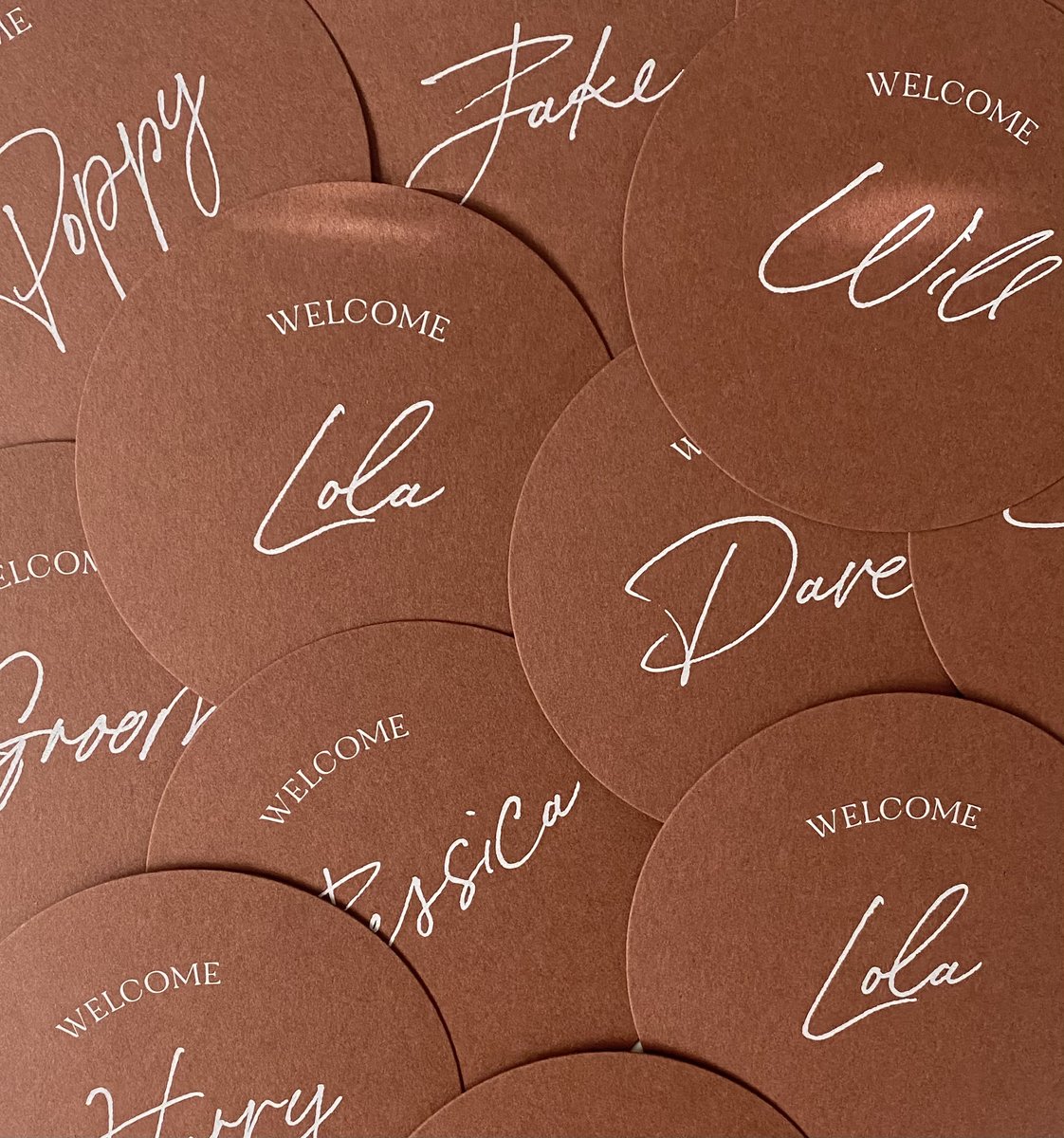BellesandBells's tweet photo. Obsessed with these round place cards that also double as coasters 😍 — White ink on Harvest https://t.co/a6hHxuCq1Q