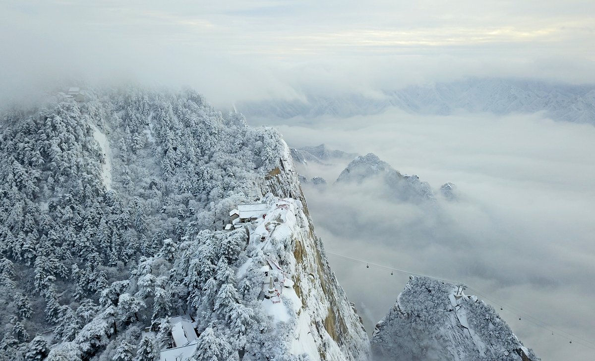 CCTVAsiaPacific's tweet image. 🇨🇳 #InPics: Snow has made #Huashan Mountain a magnificent silver wonderland.

🇨🇳 #图说：雪后 #华山，银装素裹；如诗如画，气象万千。

CFP pics