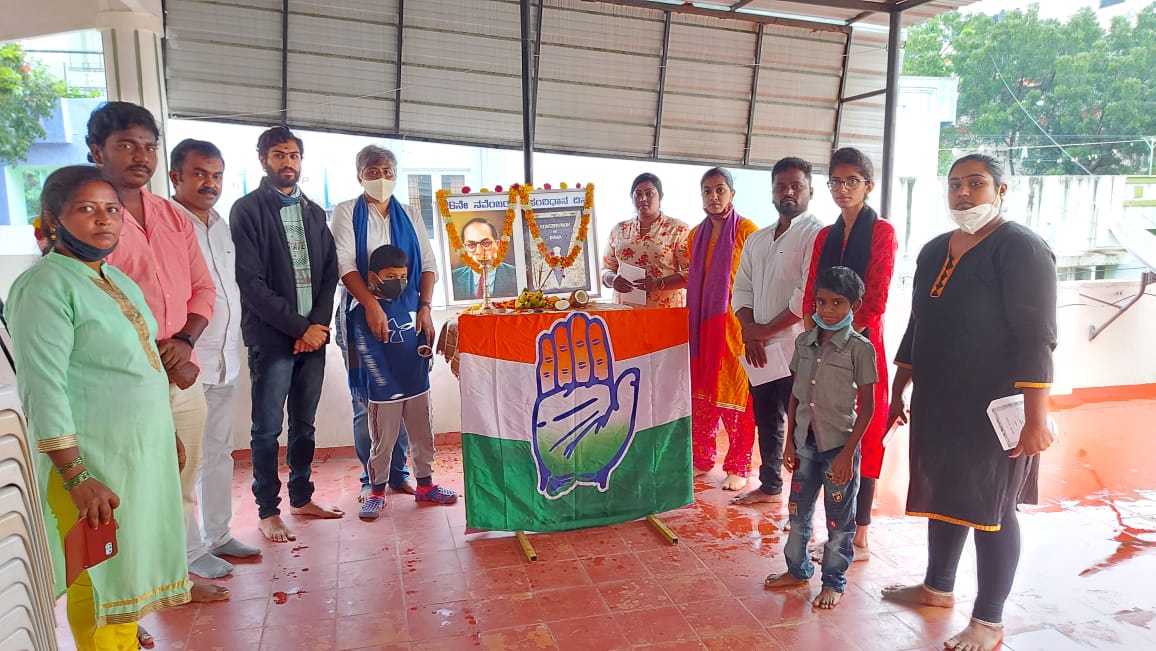 KavithaReddyKR's tweet photo. Happy #ConstitutionDay2020 for all fellow Indians!
#ReadThePreamble by #WeThePeopleOfIndia in Bommanahalli Constituency! https://t.co/cDHNgmejQk