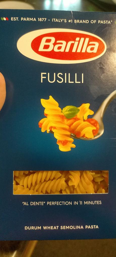 unfortunately no spaghetti so I'm having the next best thing (also my Italian teachere fav brand)