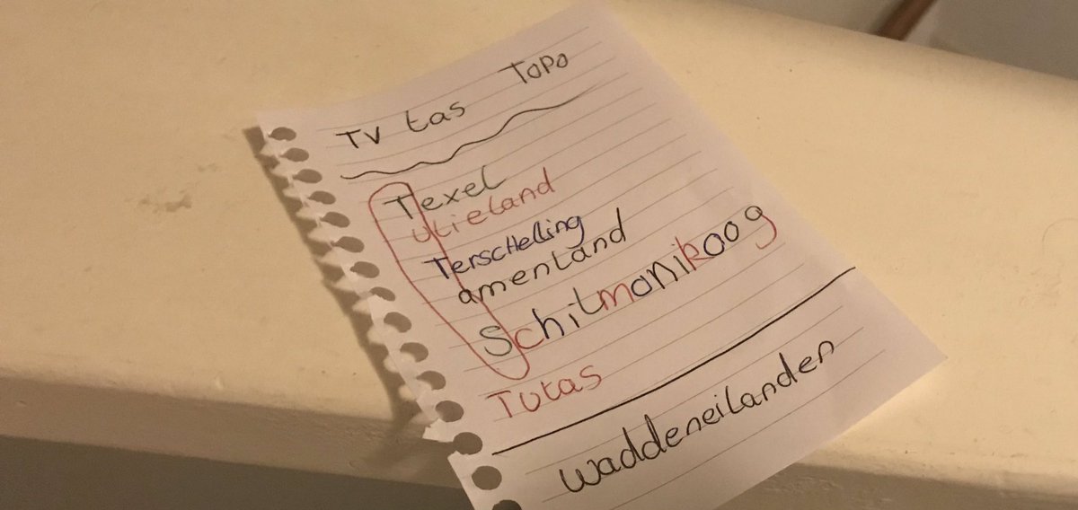 S_Zeldenrijk's tweet photo. Dat je in je kantoortje je computer opstart en dit briefje van dochterlief ziet liggen. Topo-toets. #tvtas https://t.co/dc9XppmnWH