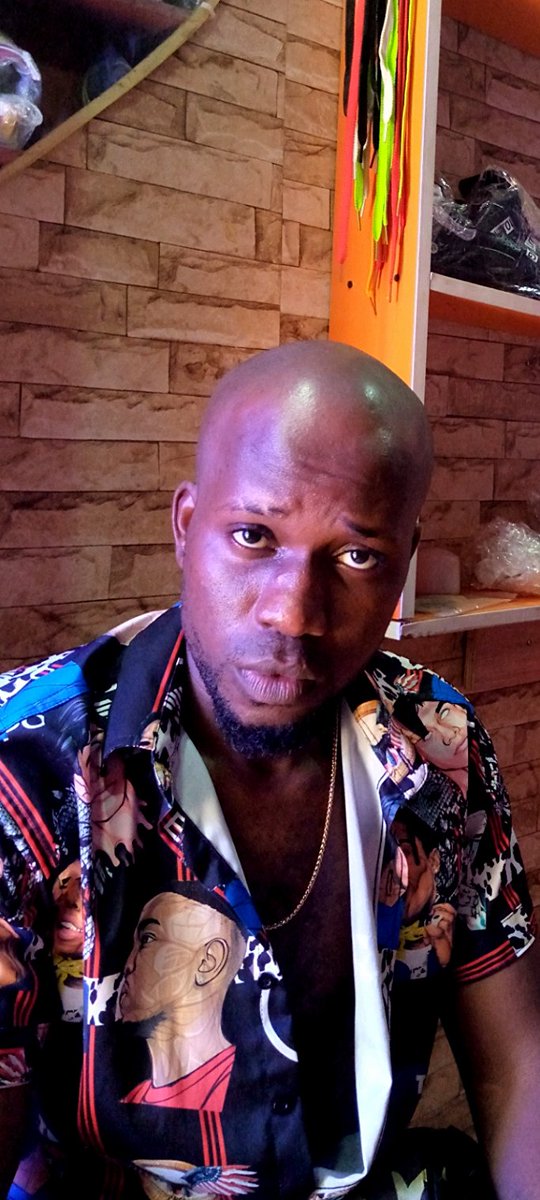 Maxdera3's tweet photo. People say that I look
Handsome and smart 
On bald....
Mbah!! I don't think so
@Mbaaahdeyforyou 
@Twitter https://t.co/DuU7zOQ67k