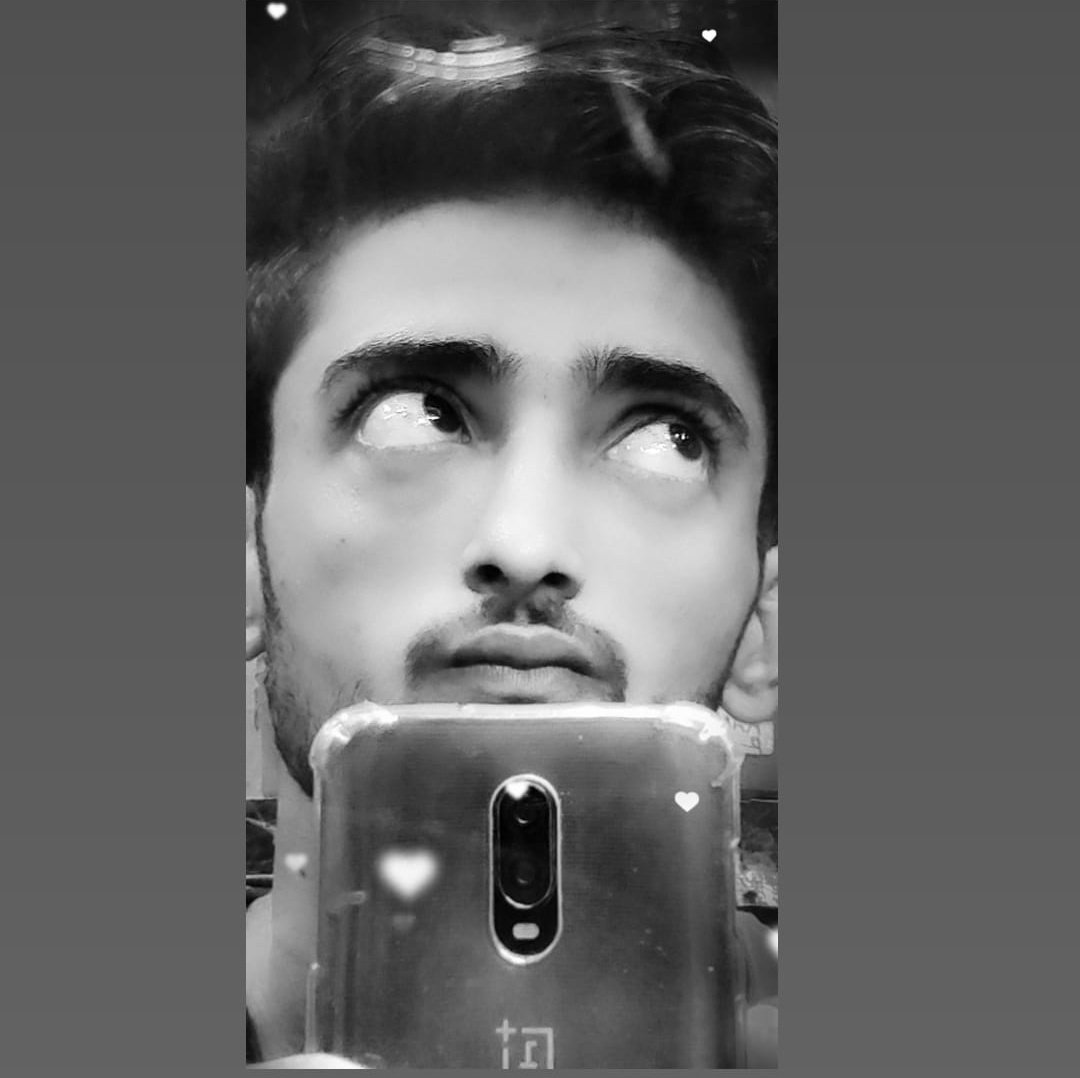 Ali56Fateh's tweet photo. Me thinking ki mere hone waale 
bachoo ki maa aajkl kya kar rahi 
hogi?😝 https://t.co/kF90JuRUyH