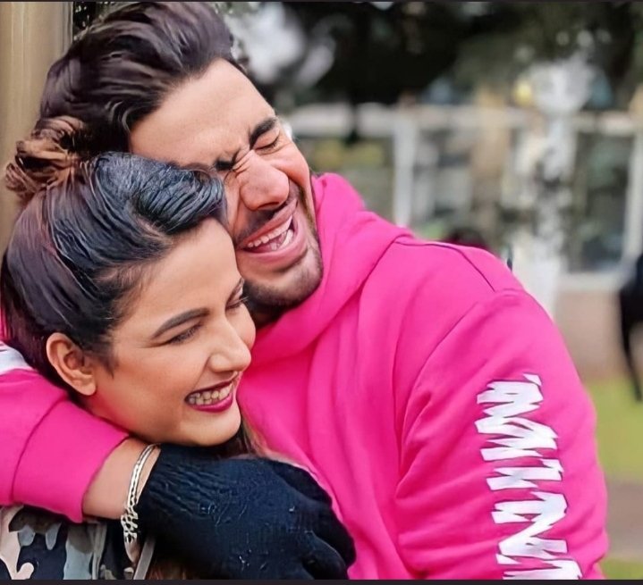 Which Jodi is your favourite?

🔄 Retweet for #JasLy 
❤ Like for #RubiNav 

(Follow <a href="/TheReality_002/">The Reality</a> for latest updates and battlefield , Trending, polls 🔥)

#AbhinavShukla #JasminBhasin #BigBoss14 #BB14LiveFeeds #RubiNav #JasLy #AlyGoni #RubinaDilaik