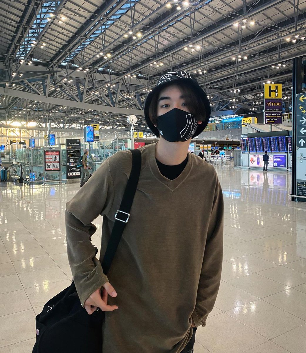 laylayyo_bg's tweet photo. Talay Instagram Update [26.11.2020] 
ปล่อยให้ตัวฉันไป
#MLBthailand #MLBcrewth #MLBmask
Credit: laylayyo @ Instagram
#lay
#talay
#talaysanguandikul
#talaylayyo
#laylayyo 
#เลบอกไม่หวาน https://t.co/BPitVeSJM0