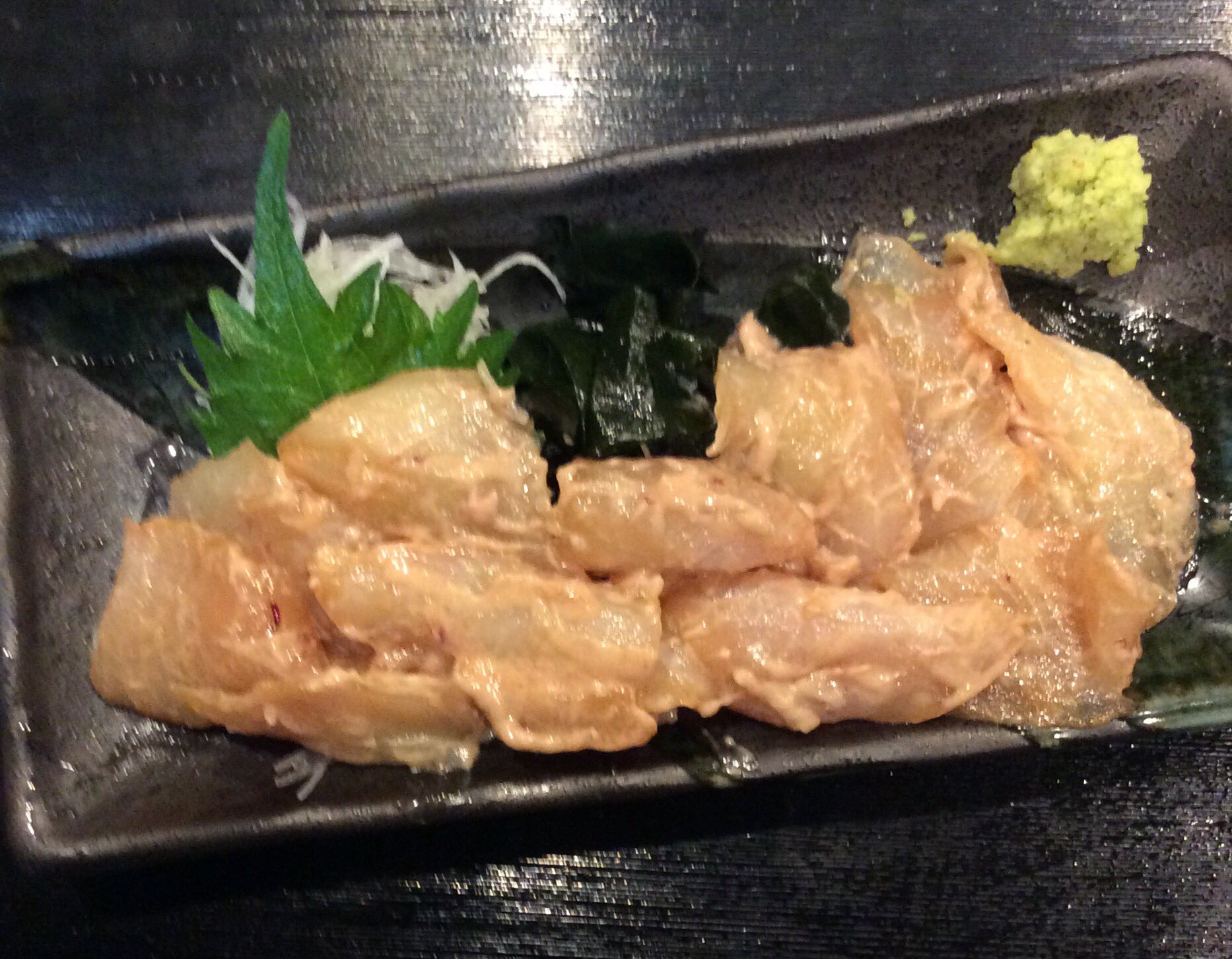 ふなっ子 肝醤油で和えたお刺身でご提供しています カワハギの肝醤油和え 700円です テイクアウトも可能です 旬のお魚 を食べると元気が出ます 是非 お召し上がりください ご飯にも合いますよ 東船橋 船橋市 カワハギの刺身 肝醤油が