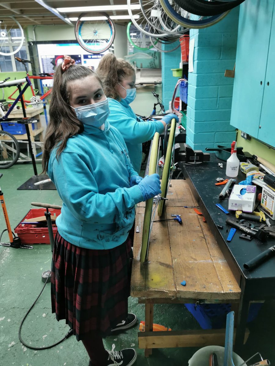 Getting busy this week fixing bikes - great to see young people getting stuck in & not afraid of getting messy 🚲 🙌

#YouthWork #BikeMechanics @CDYSB1 #YouthWorkChangesLives #Inchicore