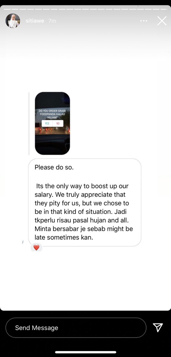 onlykinn25's tweet photo. Sayalah team yang tak order foodpanda time hujan tuu sebab...kesian hujan2 kena hntar food🥺🥺... tapi rupanya foodpanda lgi suka rupanya order. Ok lepasni kita order walaupun hujan okay https://t.co/0w09kyc1QZ