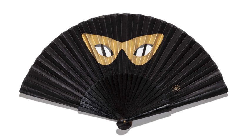 It's official - just 4 weeks till #Christmas! From stylish hand fans to sustainable socks, our online gift shop brims with affordable gifts for family &amp; friends. Enter voucher code MSS2020 &amp; enjoy 10% off all purchases until Mon 30 Nov: thefanmuseum.org.uk/shop
#ChristmasGiftIdeas