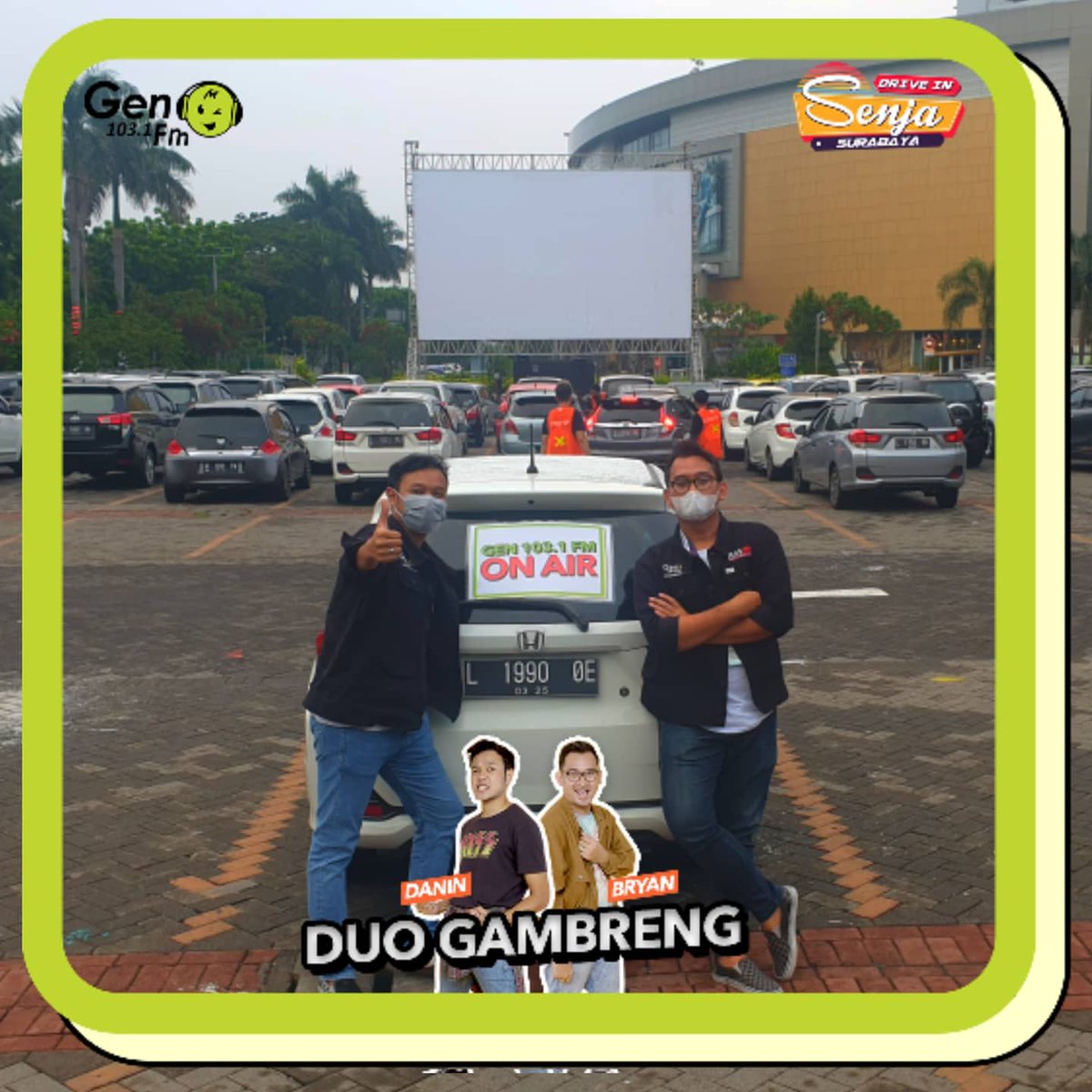 gen1031fmsby's tweet photo. Gini lho sobat GEN suasana Drive In Senja malam ini, nah #DuoGambreng @daninsibilo @febryansaputra lagi nonton film The Invisible Man!
Eh tenang audionya masuk di radio transmitter, jadi kalo dari luar gak bakal kedengeran suara pilemnya sob!
#gen1031fmsby
#driveinsenja https://t.co/VnnwtY8WT3