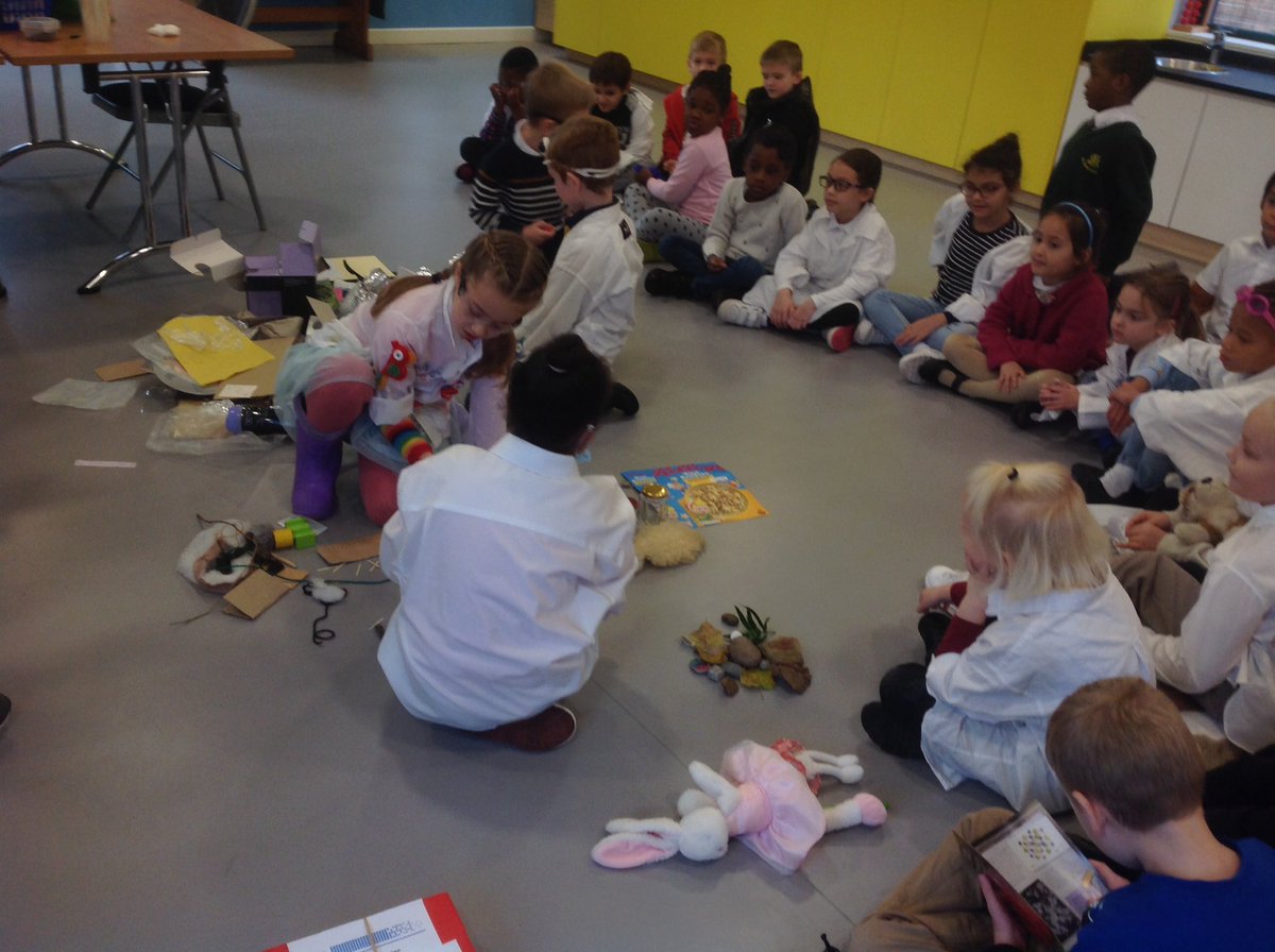 StAndrewsSW16's tweet image. Science Immersion Day in L4 
Material Frenzy All Day !
#sortingmaterials
#sciencerocks
#youngscientists