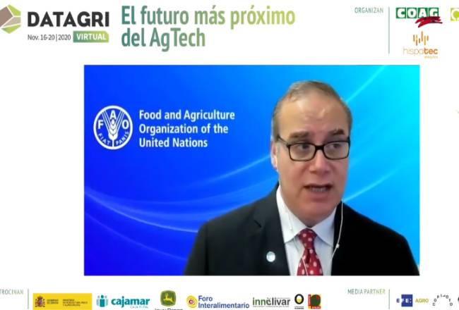 ForoDatAgri's tweet photo. 😏☝️ El viernes #DATAGRIVirtual20 concluyó con unas conclusiones muy claras, y todas ellas centradas en la importancia de la digitalización del sector agroalimentario.

🆙🎞️ Pronto subiremos todos los vídeos de las jornadas a la web

▶️ https://t.co/wed5zcSXpF @RevistaAlimenta https://t.co/eGjkkbLUfX