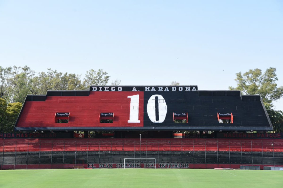 Newells's tweet photo. En el corazón de nuestro Coloso.

Tribuna Diego A. Maradona 🔟

#DiegoEterno ❤️🖤 https://t.co/u8ALc0Jinz