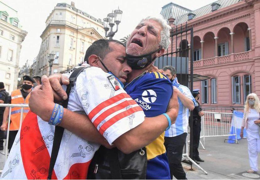 Env8j6YW4AA3LRW?format=jpg&name=900x900