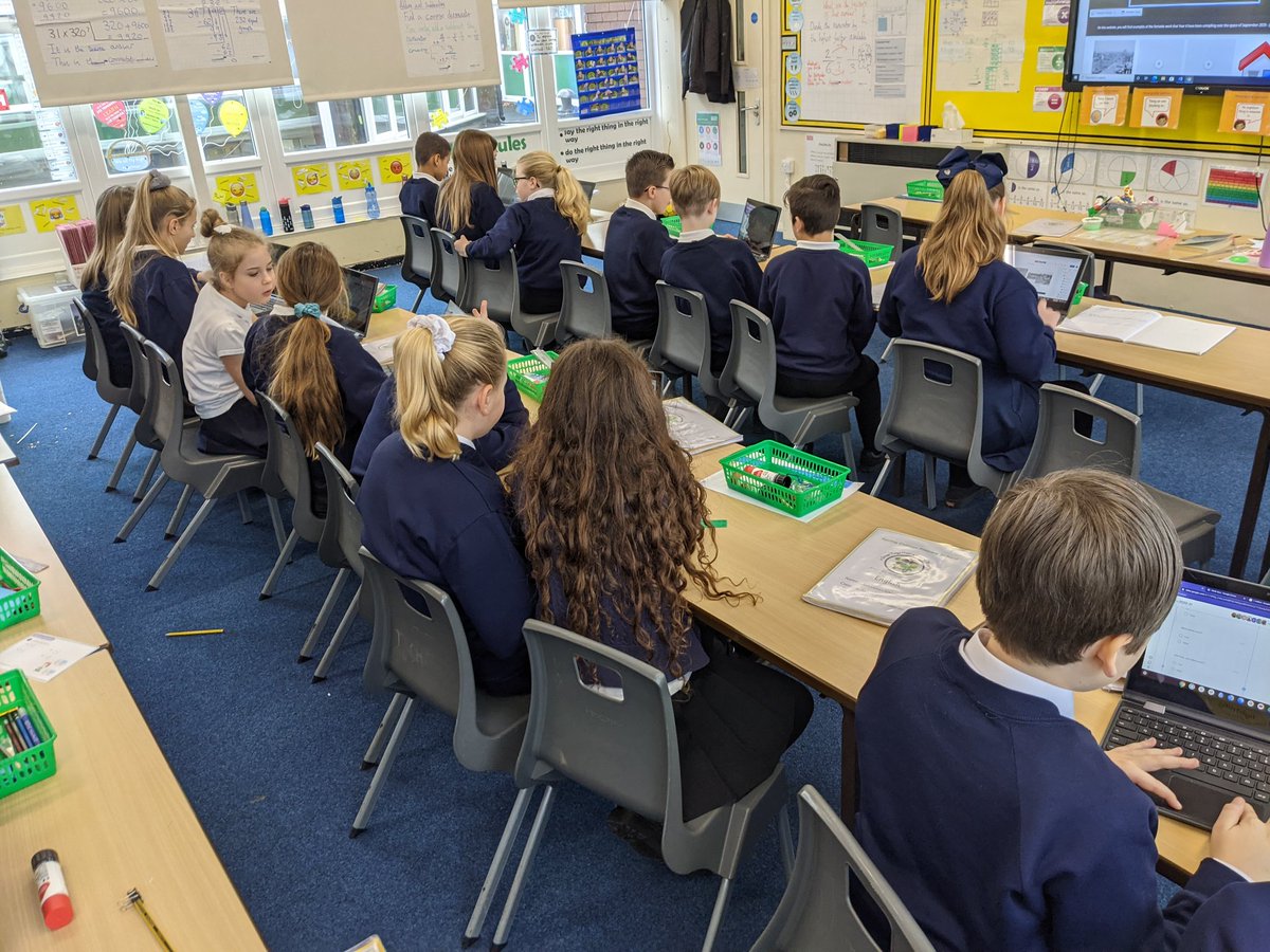 SpringCottagePS's tweet image. #SpringCottage6Tu using their amazing Computing skills to create a website using Google Slides relating to their information texts about World War Two. Well done year 6!  #SpringCottageICT