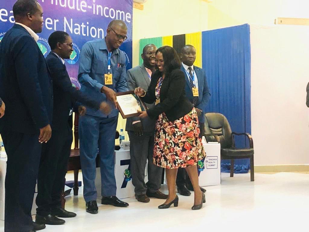 AmrefTanzania's tweet photo. #Recognition! Humble appreciation from @AmrefTZ to the @tanzaniahealth for the appreciation certificate, we value our partnership and promise to continue championing the health prosperity initiative now and in the future. #HealthForAll #THS2020 https://t.co/ZAvdypwqtm