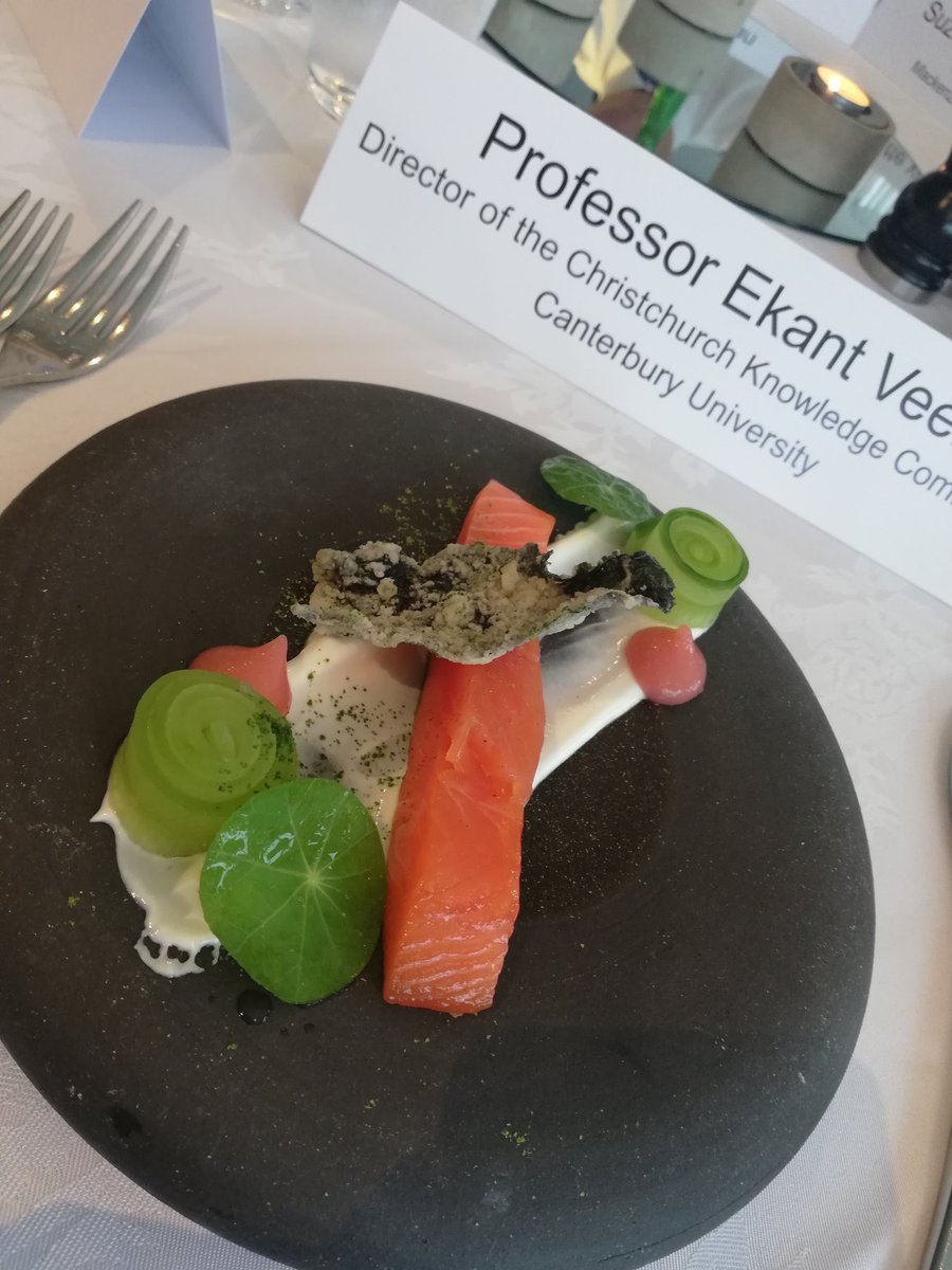 VeerOffTrack's tweet image. An honour to speak to and take questions from the Mayors and CEs from throughout Canterbury tonight about what&apos;s happening at @UCNZ and how we can work together. Here to support a thriving community in 2021 and beyond. #KnowledgeCommons