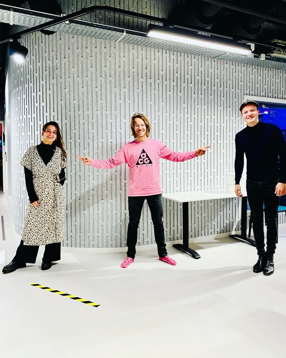 daankist's tweet photo. Gisteren ochtend live ‘Ik Blijf Staan’ gespeeld bij @Giels  op @NPORadio2  met Amina 🙌🏼 Super dat onze single zoveel support krijgt, want we vragen uiteindelijk aandacht voor iets groters... ♥️ Luister hier: https://t.co/WJWSClWVg5 Thanks everyone!! #ikblijfstaan #giel #NPORadio2 https://t.co/NCXEaMaPyl