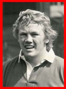 #rugby history Born today 26/11 in 1948 : Peter Wheeler (England) rugby v Ireland in 1976, 1977, 1978, 1979, 1980, 1981, 1982, 1983, 1984 https://t.co/ym7nWZI8aa https://t.co/afj5qpn7qX