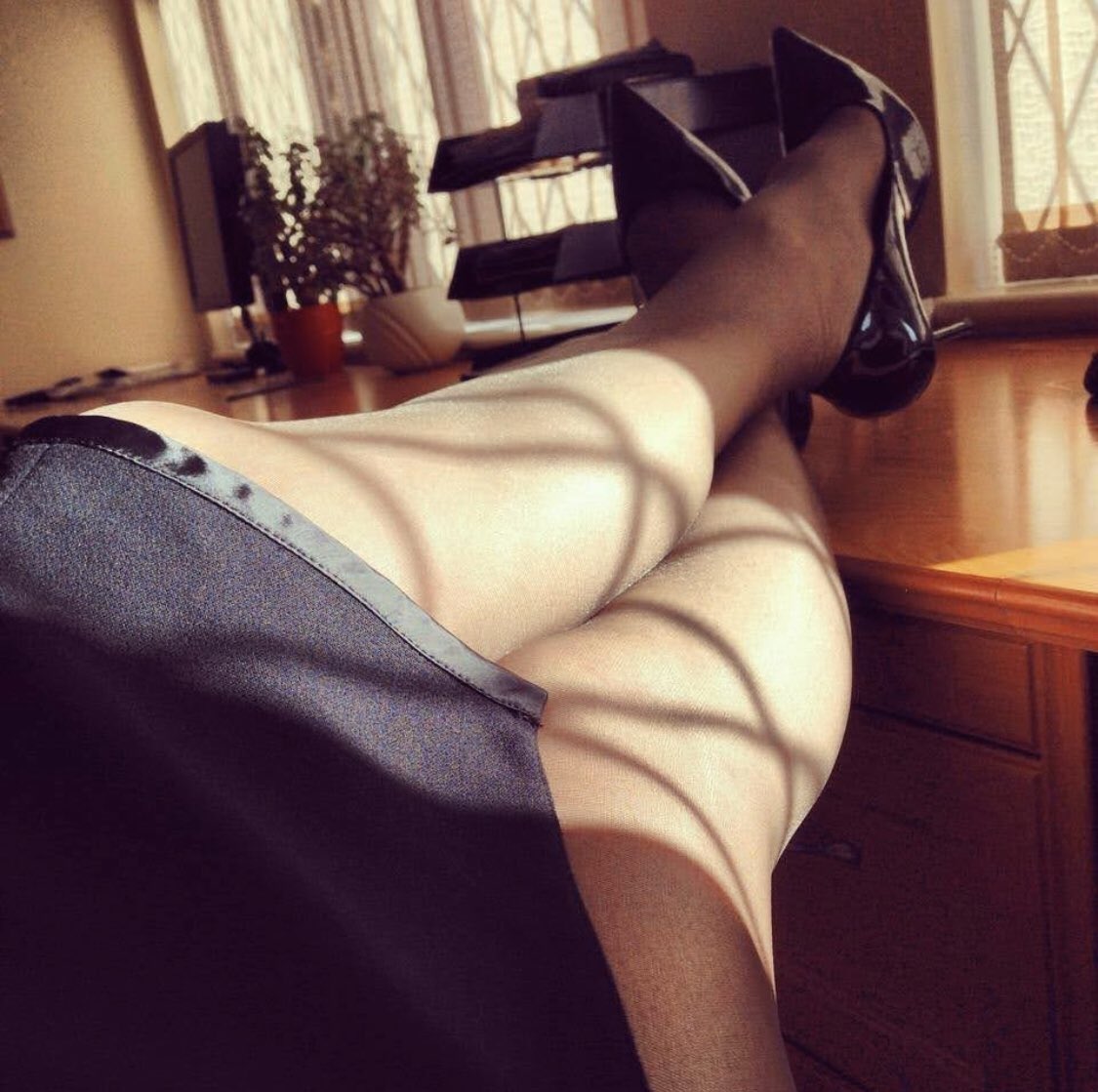 Janesnylons's tweet photo. Morning! https://t.co/13SI1X29Cj