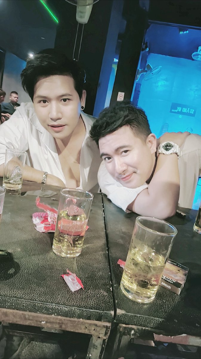 Diffz1's tweet photo. กลางคืนมันยังคงเลวร้าย ทุกอย่างไม่เคยมีความหมาย https://t.co/E9ygGFKRcg