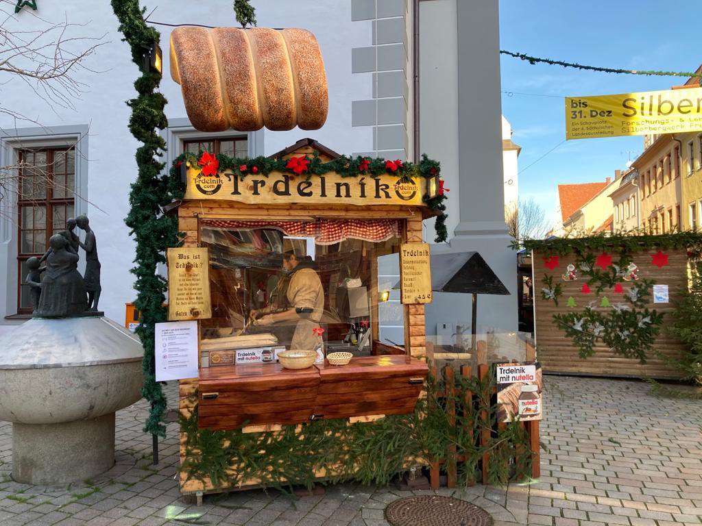 TrdelnikC's tweet photo. ‼️☝🏽I přes součastnou složitou situaci a plno přísných hygienických pravidel 😷🦠 je místo, kde náš Trdelník provoní ulice 🧡🤍 https://t.co/IDEPl4iXB5