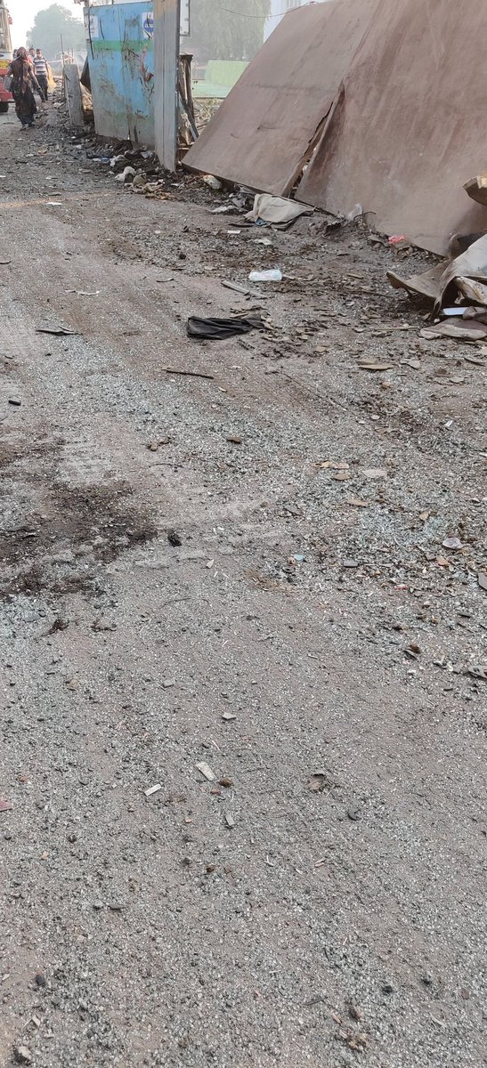 ruturajAS's tweet photo. For past 2 months this wreckage is not cleared near signal connecting BKC and SCLR 
@mybmc @CMOMaharashtra request you to please look into this https://t.co/IAC1A4OX4j