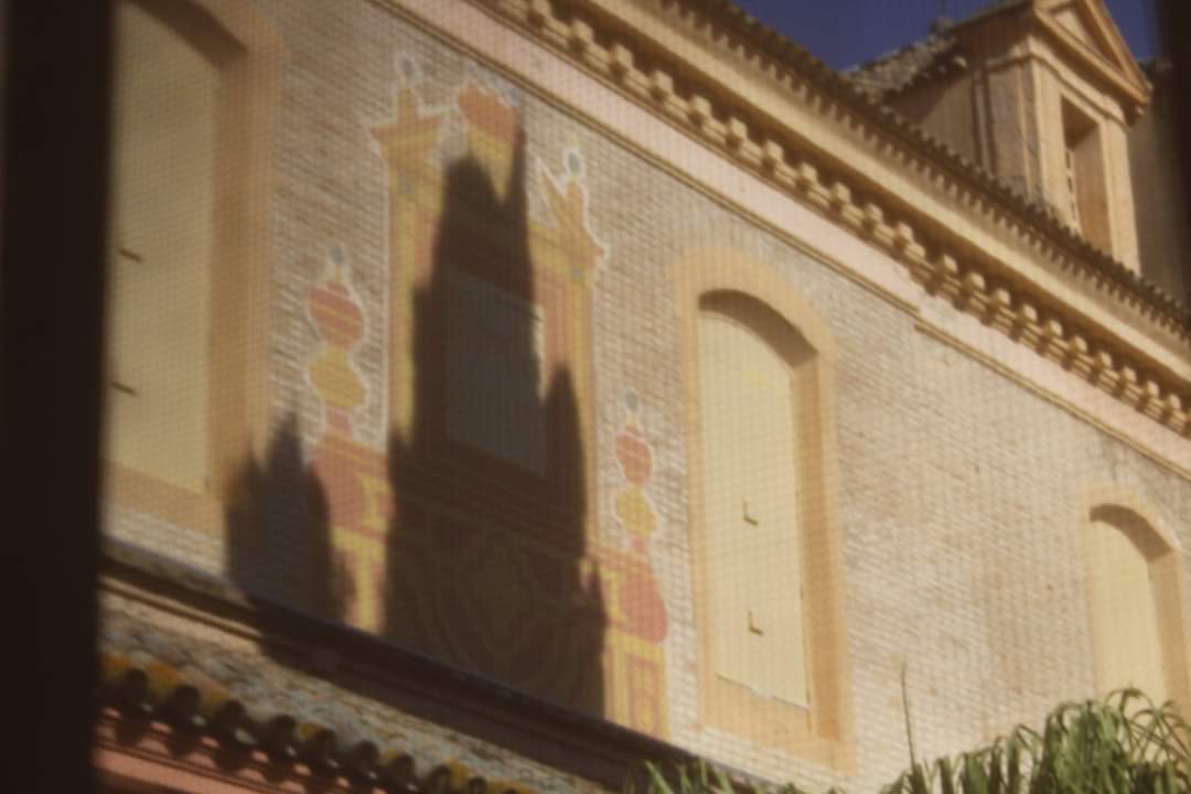 Manchy54's tweet photo. ⌚Ahora, no hay hora 🤷♂️
#reloj #relojdesol #sombra #museodebellasartes #conventodelamerced #limbo #gnomon @CulturaAND #sol @MuseoBASe @susanacay https://t.co/oAyPm5ozgp