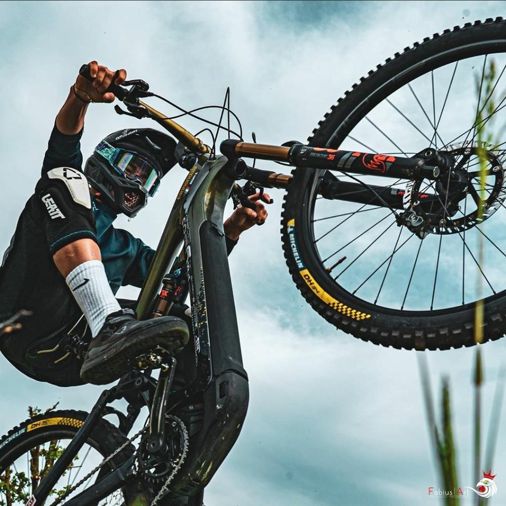MichelinTyres's tweet photo. Wheelies done right with the MICHELIN DH34  😎 https://t.co/Kc7RJ7tehQ