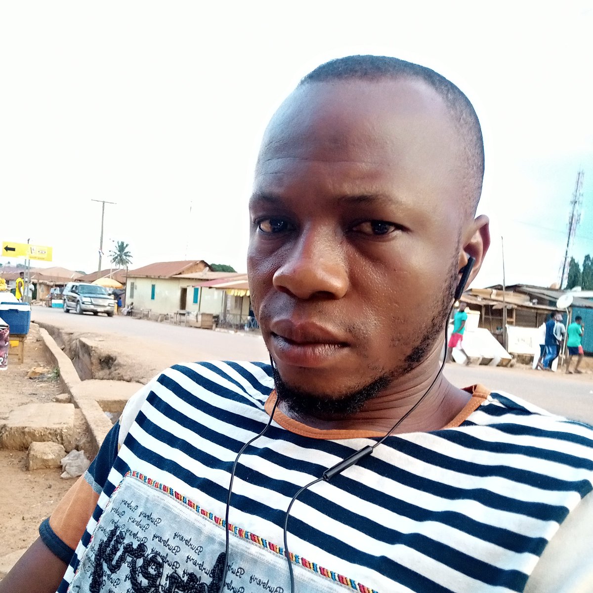 ZibaDickson's tweet photo. #NewProfilePic https://t.co/K117tiqtPw