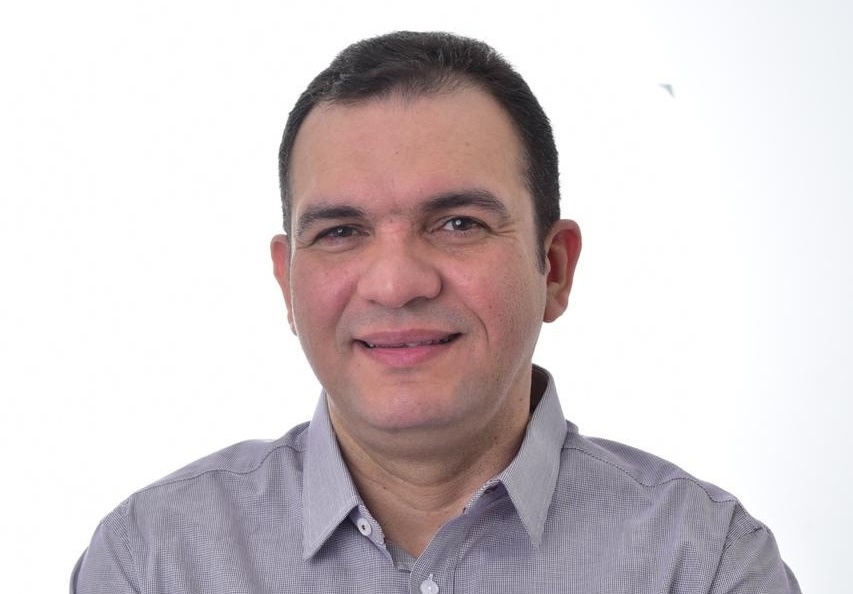 pihoje's tweet photo. Vereador eleito Vinício Ferreira rompe com Kleber e declara apoio a Dr. Pessoa https://t.co/lsjg89EQsf #conectavocêaomundo #pihoje #PortalPiauíHoje #teresina https://t.co/1OOKgbirAP