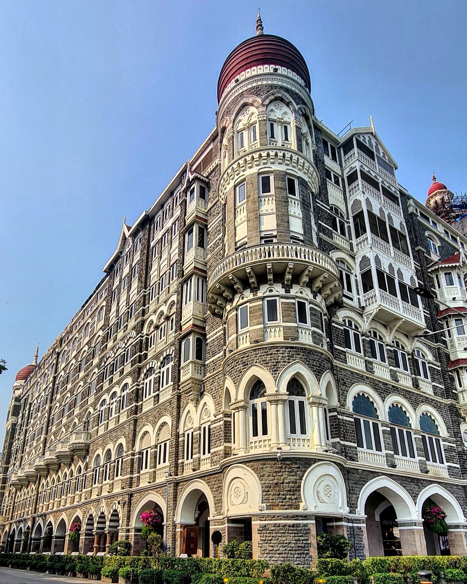 My tribute to those who lost their lives today 12 years ago in 26/11 Mumbai terrorist attacks. 

#mumbai #bombay #tajhotelmumbai  #tribute #soul #maharashtra #india