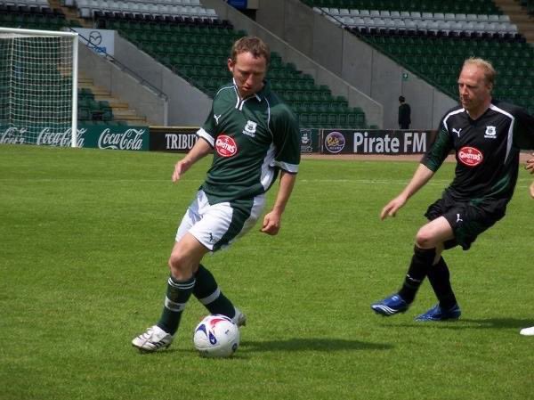 greenlynchy's tweet photo. #DUNDthrowback #Throwback #ThrowbackThursday #FriyayEve back in 2007 I played at #HomePark the #TheatreofGreens home of #PAFC @Only1Argyle in a fans game and scored at the #DevonportEnd #DemportEnd dream come true for this #Janner have a good one #TwitterPeeps @TheofficialDund https://t.co/5yEmpO9c3h