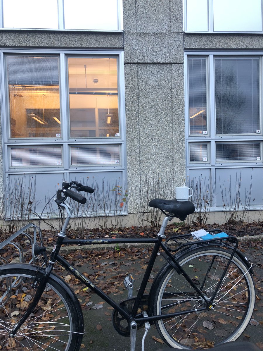 Sænska útgáfan af því að gleyma kaffimáli á bílþakinu.